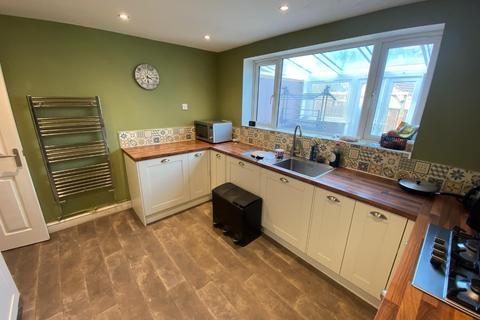 3 bedroom semi-detached house for sale - Gallery Close, Southfields, Northampton NN3