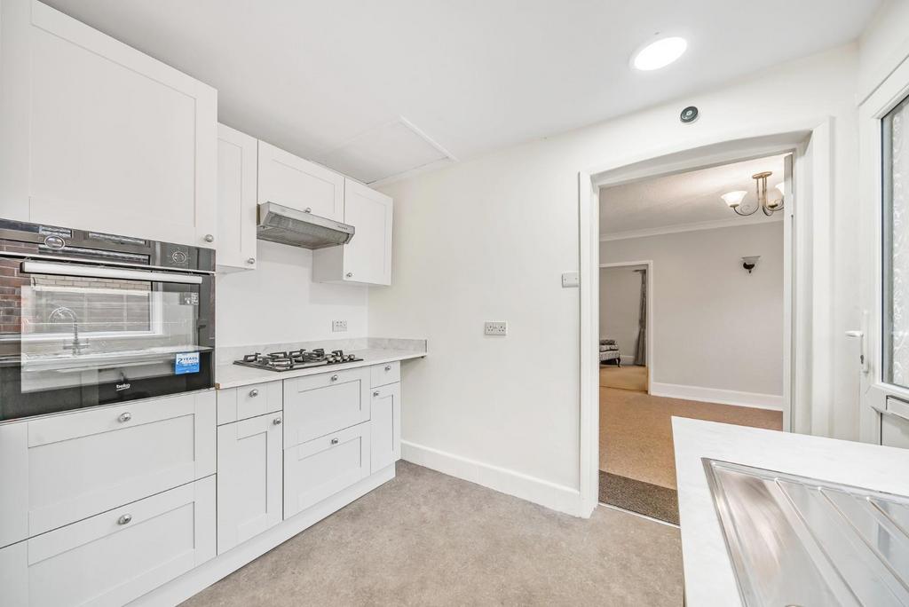 2nd view kitchen.jpg