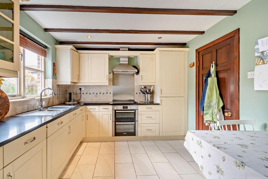 Middle Barn Lodge, The Grange, Flaxby, HG5 0RJ 4 bed terraced house for