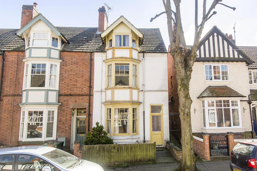 Nithsdale Avenue, Market Harborough 3 bed end of terrace house £240,000