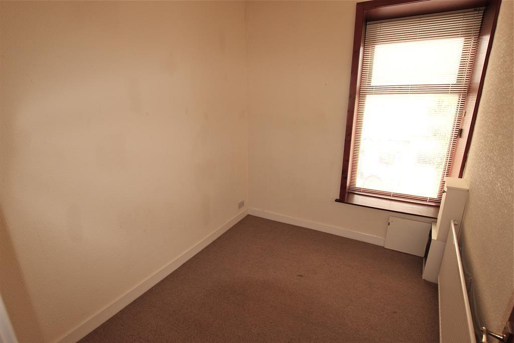 Blackburn Road Darwen BB3 1EJ 2 bed flat £475 pcm (£110 pw)