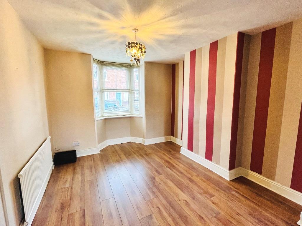 Coronation Street, Evesham 3 bed terraced house £825 pcm (£190 pw)