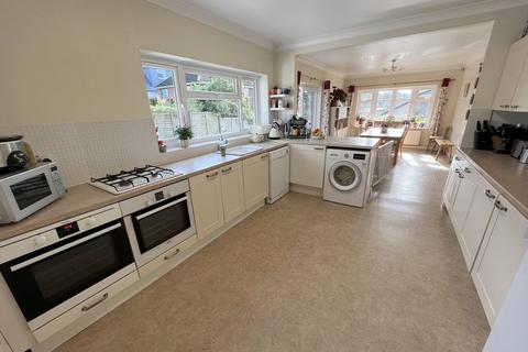 5 bedroom bungalow for sale, Ringwood Road, Poole, BH14