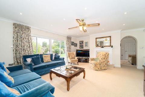 4 Beverley Close, Epsom, KT17 3HB
