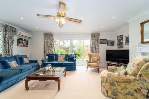 4 Beverley Close, Epsom, KT17 3HB