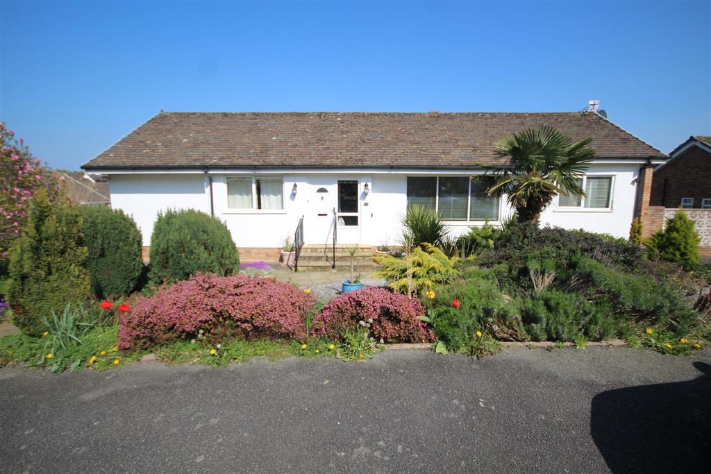 58 Tan Y Bryn Road, Rhos On Sea, Colwyn Bay 3 bed detached bungalow for