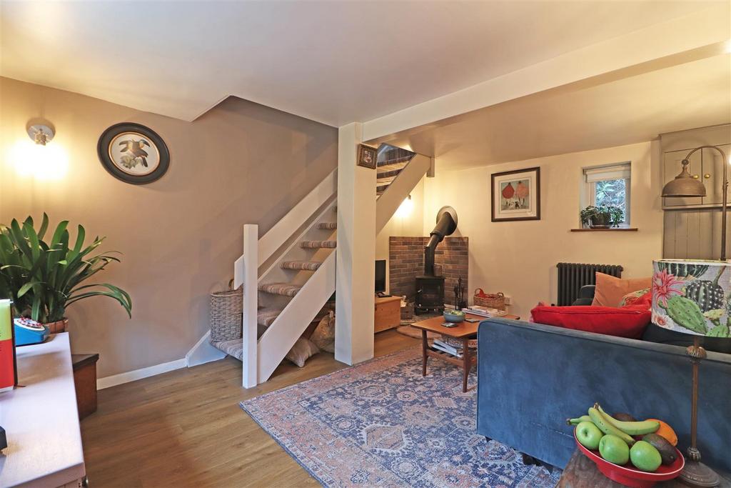 The Enterdent, Godstone 2 bed terraced house for sale £400,000