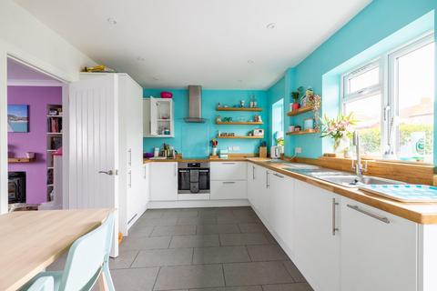57 Camborne Road, Bristol, BS7 0DW