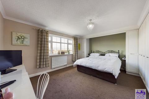 79 Brompton Farm Road, Strood, Rochester, ME2 3RF