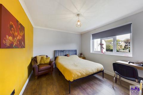 79 Brompton Farm Road, Strood, Rochester, ME2 3RF