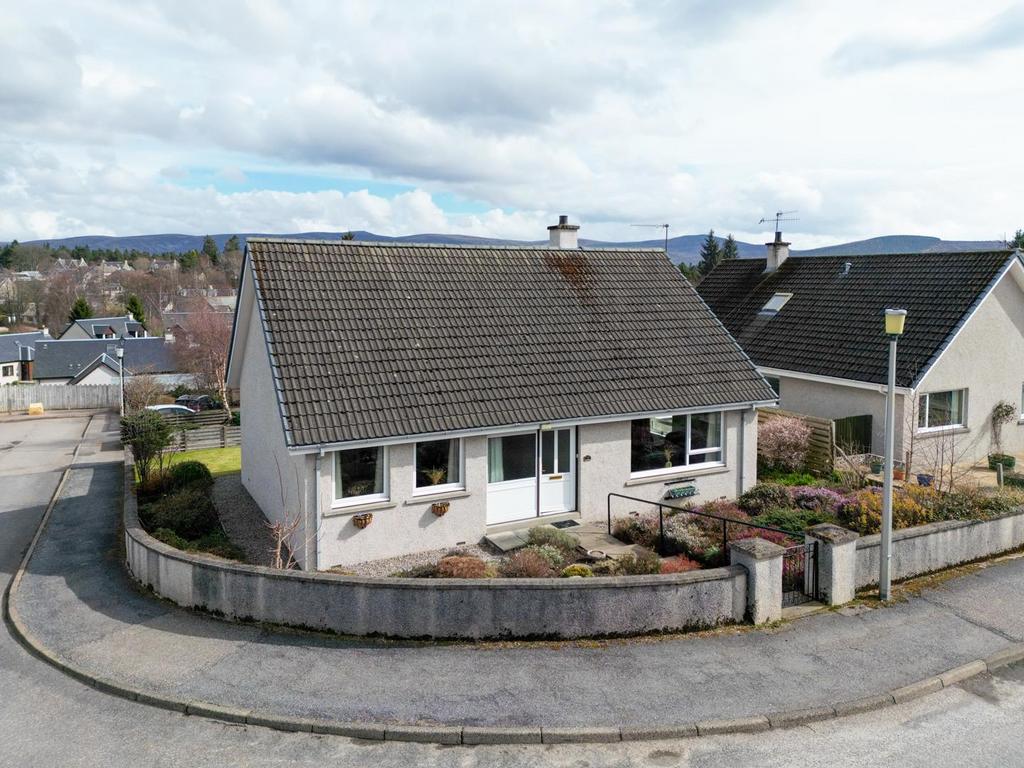 Strathspey Drive, GrantownOnSpey 2 bed detached bungalow £235,000