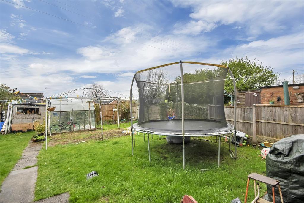 Hammonds Place, Gobowen, Oswestry 2 bed end of terrace house for sale £130,000