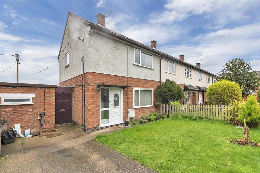 Hammonds Place, Gobowen, Oswestry 2 bed end of terrace house £130,000