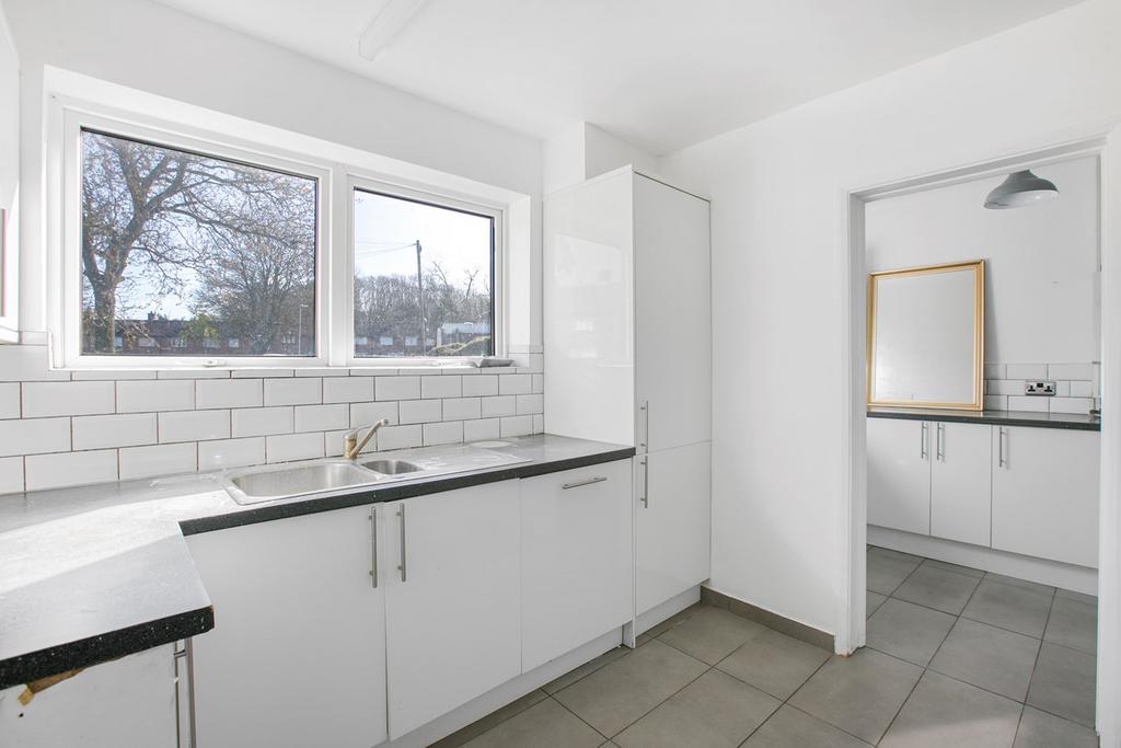 End Close, Hemel Hempstead, HP3 3 bed end of terrace house £