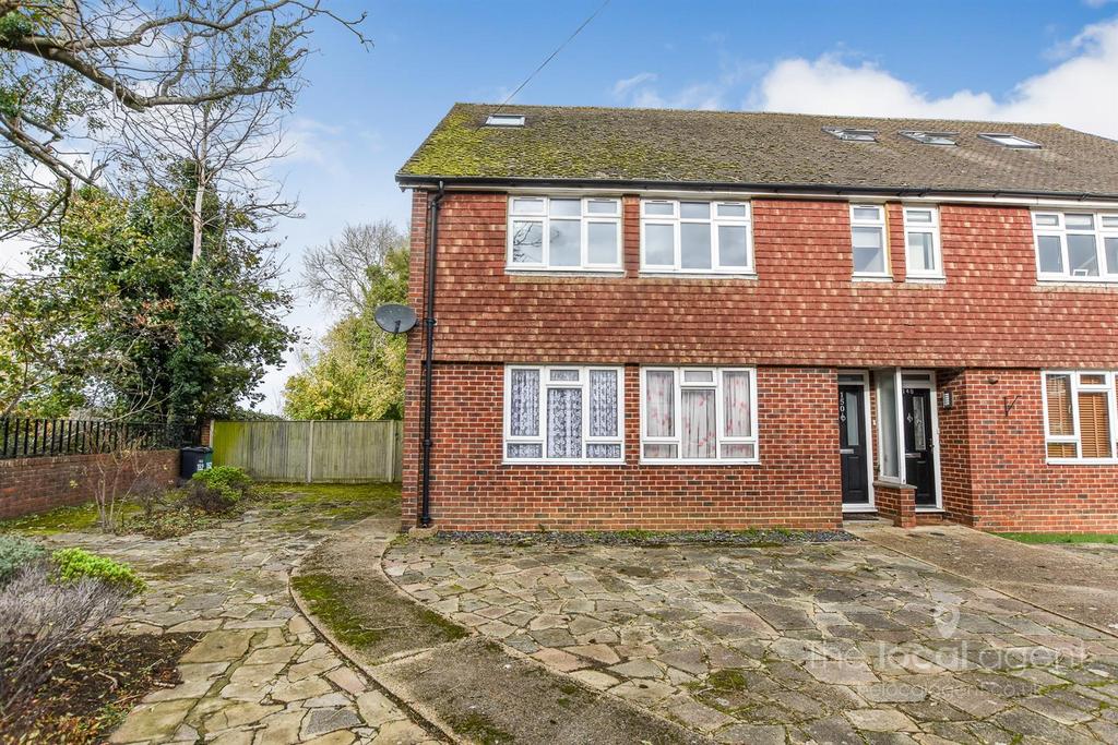 Tattenham Way, Burgh Heath, Tadworth 3 bed flat £1,650 pcm (£381 pw)