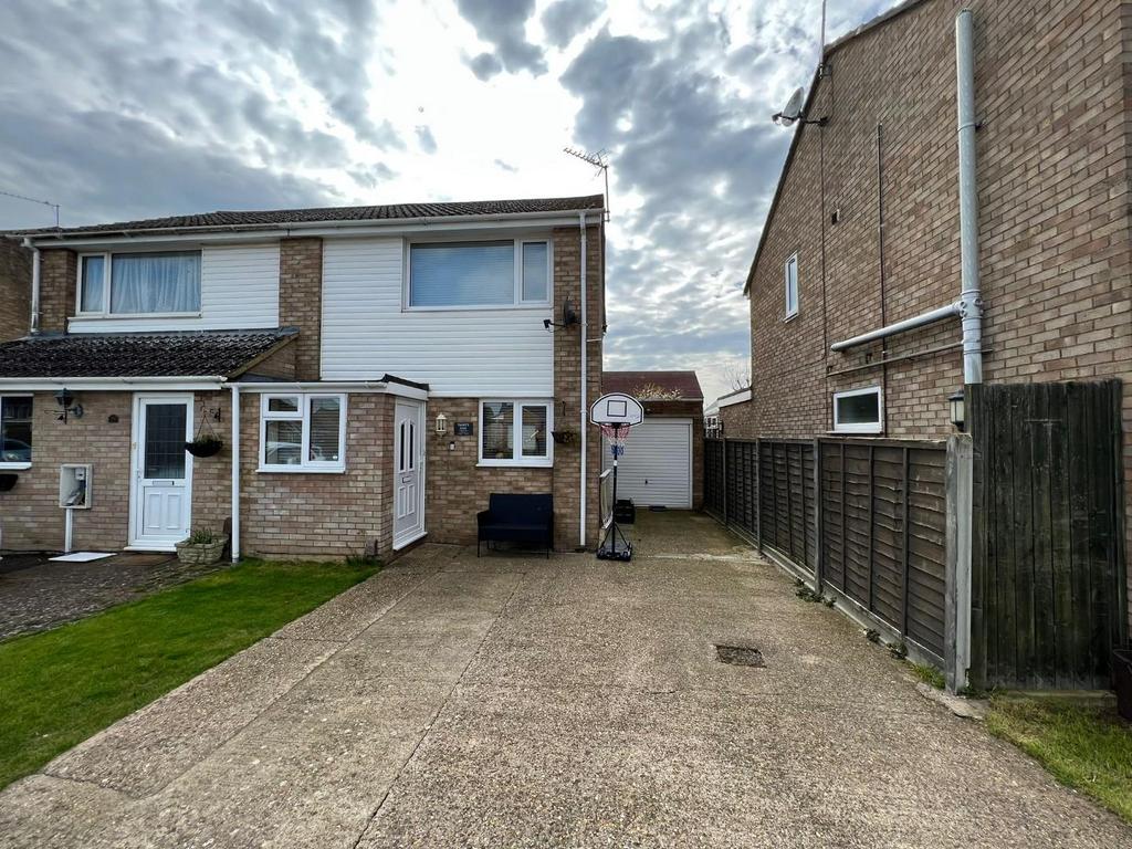 Compton Way, Earls Barton, Northamptonshire NN6 3 bed semidetached