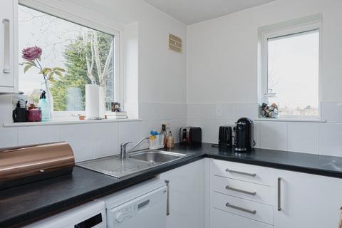 22 Wolsey Close, Worcester Park, KT4 7EF