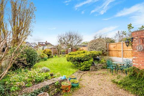 27 Seaforth Gardens, Epsom, KT19 0LR