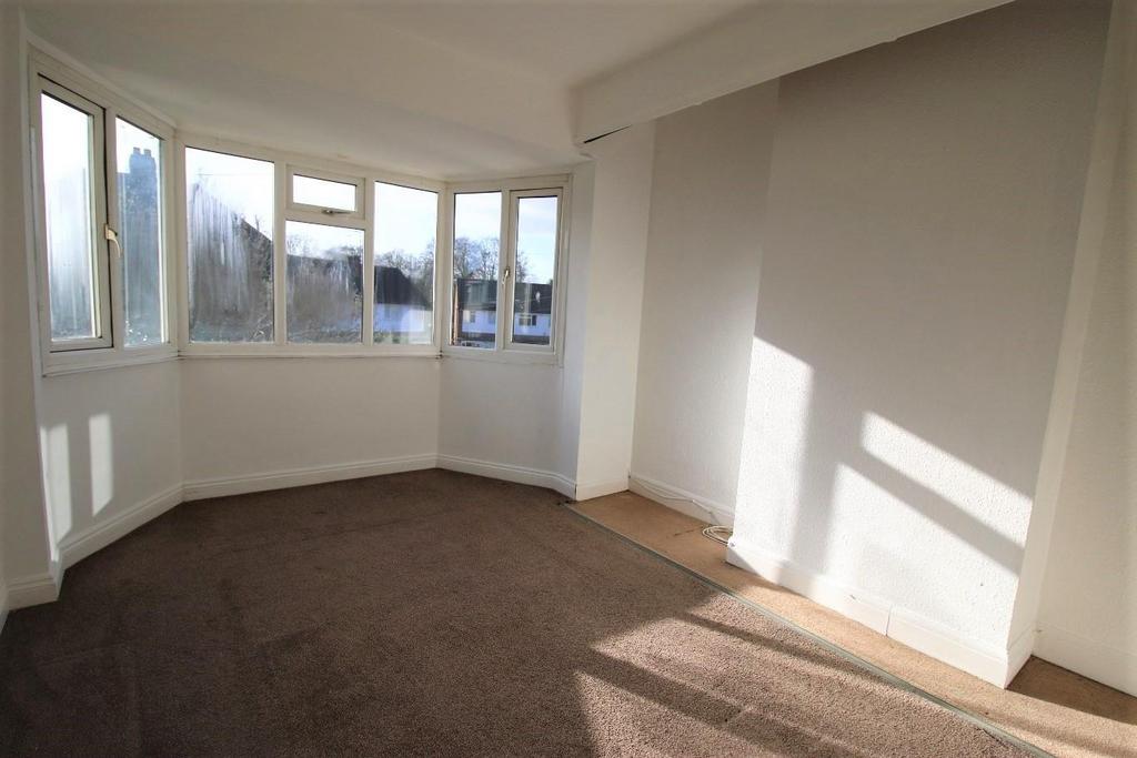 34 Gibbons Grove bed 1.jpg