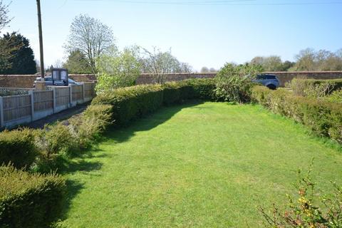 5 Desborough Road, Rushton, Kettering, NN14 1RG