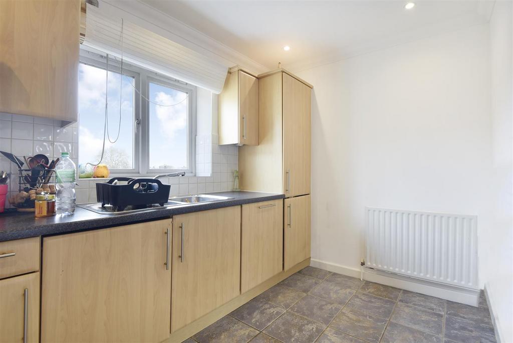 Wilmer Place, N16 1 bed flat for sale £349,500