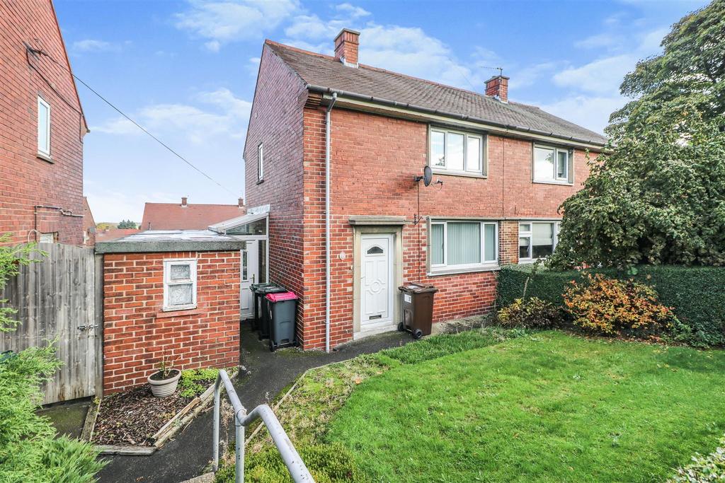 Cinderhill Road, Kimberworth Park... 2 bed semidetached house £70,000