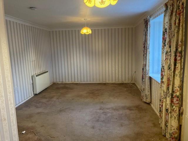 Living Room - 17 Gilwynes.jpg