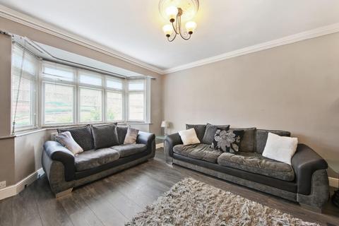 18 Warren Terrace, Romford, RM6 5SB