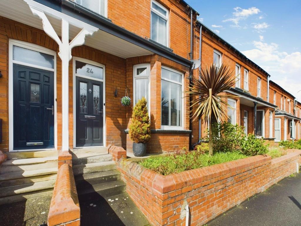Beechville Avenue, Scarborough 4 bed terraced house £190,000
