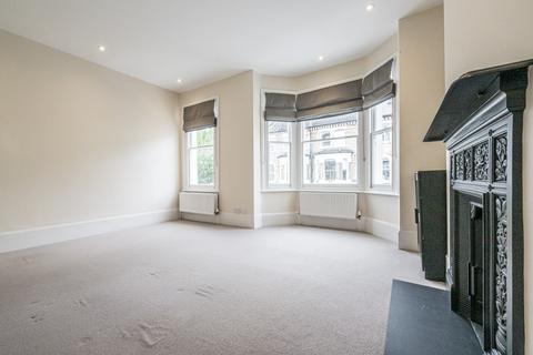 1 bedroom flat to rent, Sangora Road, Battersea, London, SW11 1RL