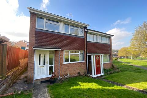 3 bedroom semi-detached house to rent, Windrush, Highworth, SN6