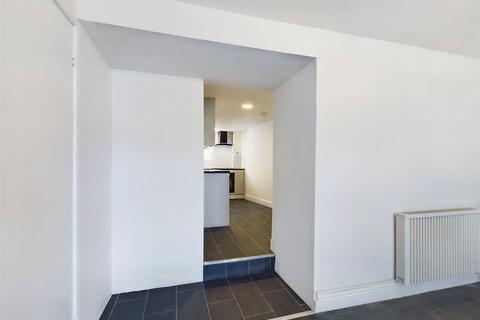 2 bedroom flat to rent, Wadebridge, Cornwall