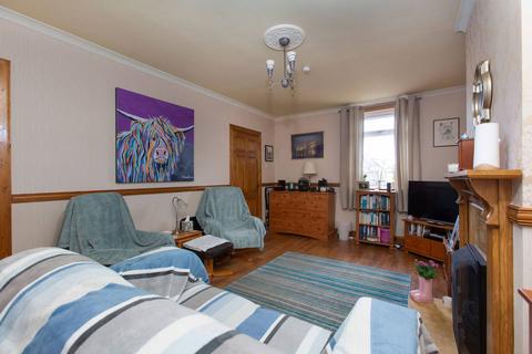 18 Clermiston Green, Edinburgh, EH4 7PD