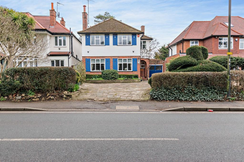 Paines Lane, Pinner Village, HA5 4 bed detached house for sale £1,500,000