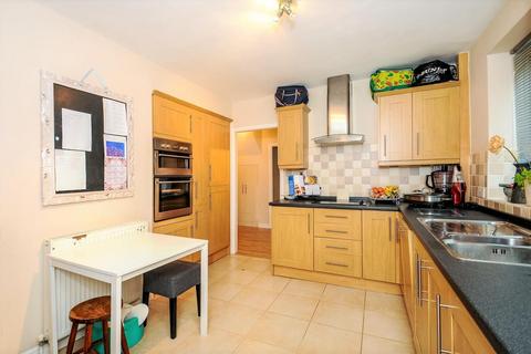 79 Richmond Road, London, SW20 0PE