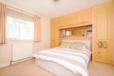 79 Richmond Road, London, SW20 0PE