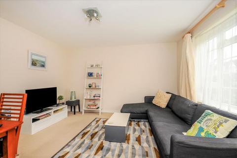 79 Richmond Road, London, SW20 0PE