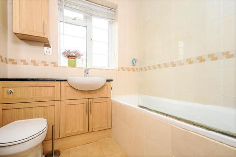 79 Richmond Road, London, SW20 0PE
