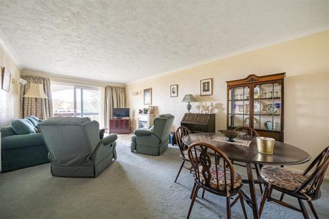 2 bedroom flat for sale - Berkeley Court, The Esplanade, Bognor Regis, PO21