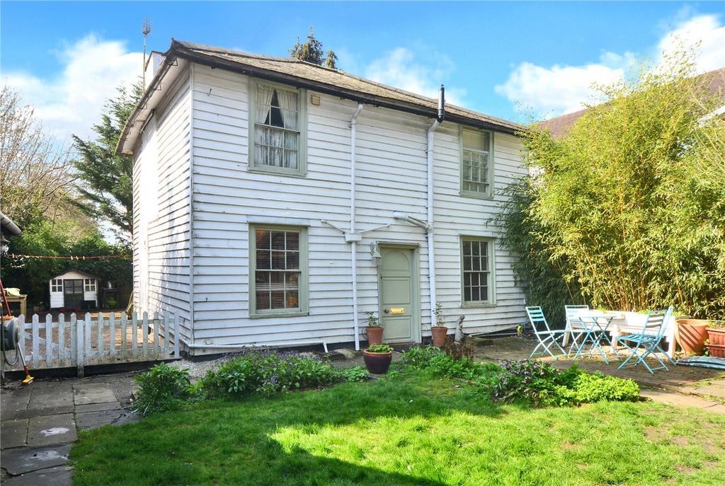 Brighton Road, Burgh Heath, Tadworth, KT20 3 bed detached house for
