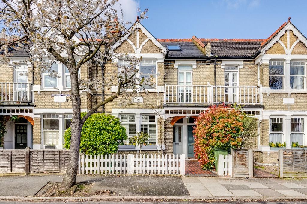 Winchester Road, St. Margaret's 2 bed £625,000