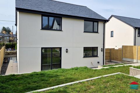 3 bedroom detached house for sale, 2 Cwrt Tanws, Criccieth
