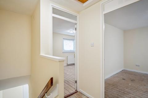 77 Rossie Place, Auchterarder, PH3 1AR