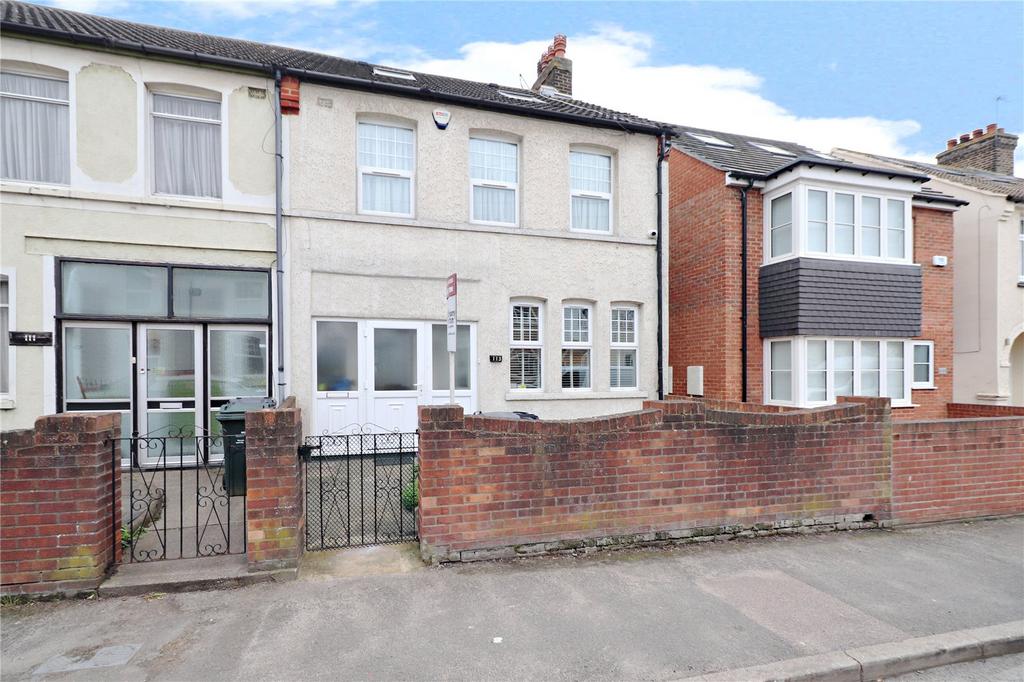 Milton Road, Kent, DA10 4 bed end of terrace house £400,000