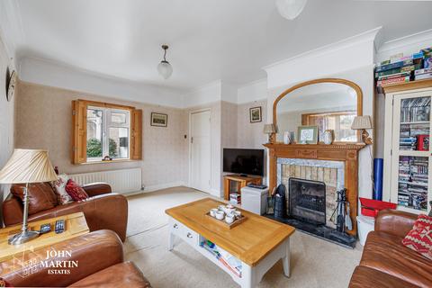 26 Vallis Way, London, W13 0DD