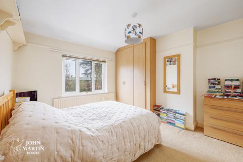 26 Vallis Way, London, W13 0DD