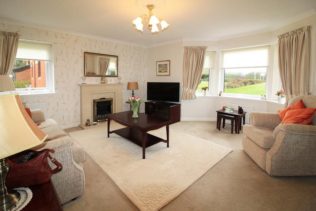 Monkton Court, Prestwick, KA9 2 bed flat £150,000
