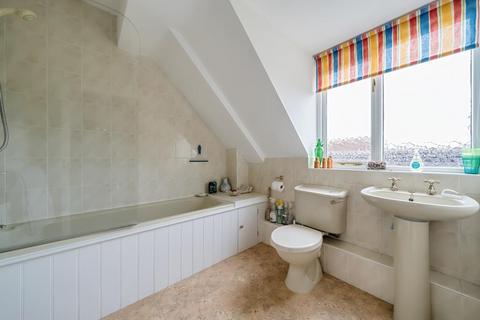 54 Brookside Close, Tiddington, Thame, OX9 2LS