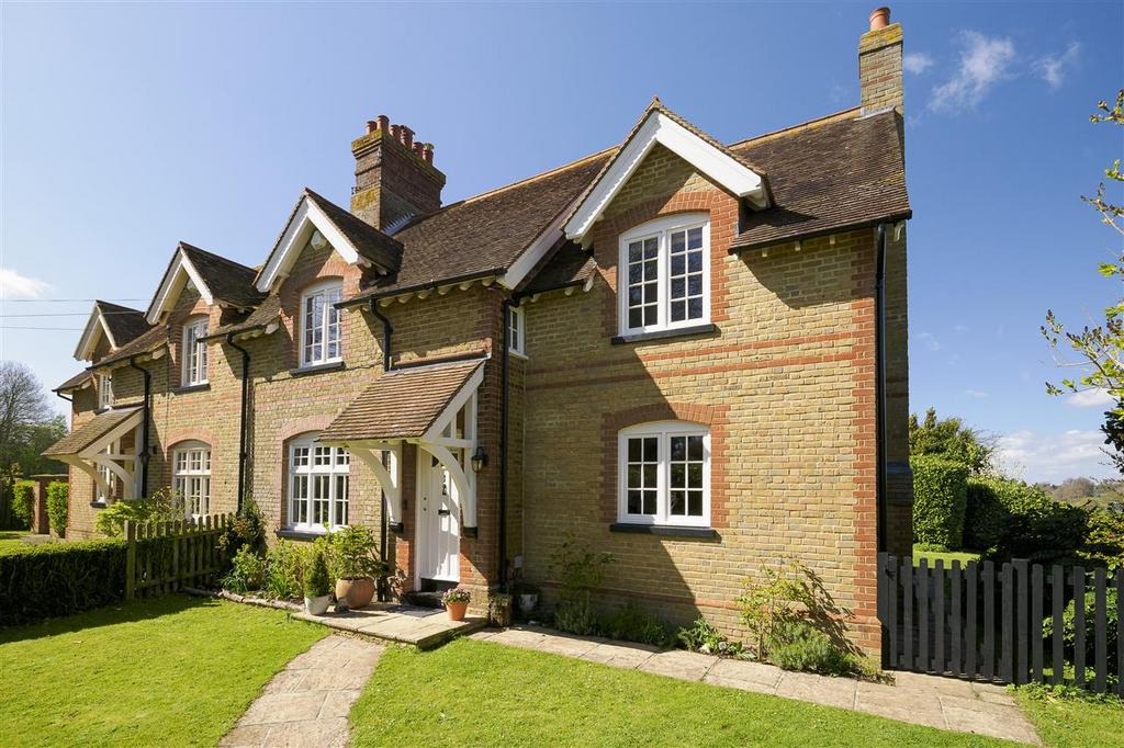 Shepherds Hill Cottages, Selling 3 bed semidetached house for sale £600,000