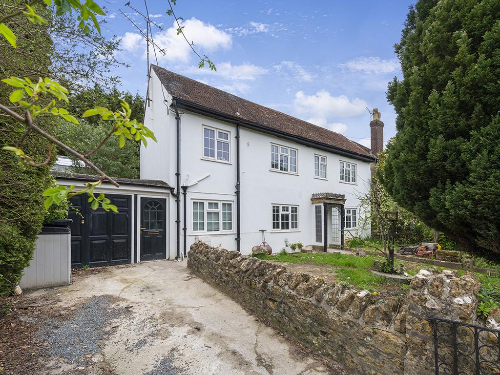 Bradford Road, Sherborne, Dorset, DT9 4 bed semidetached house £365,000